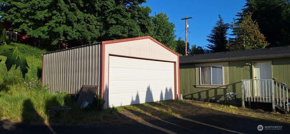 1009 Ne Soland Court Property Photo 2