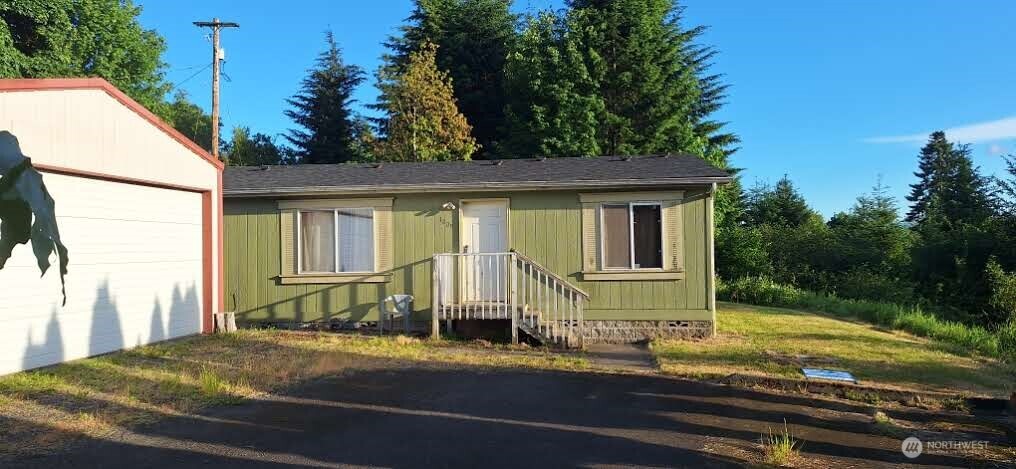 1009 Ne Soland Court Property Photo 7