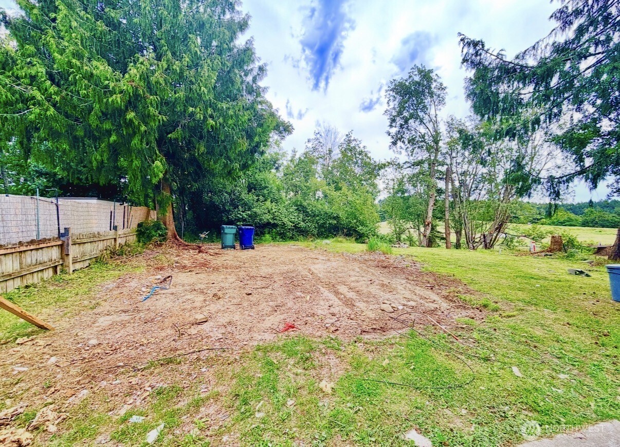 2317 Twin Place Property Photo 4