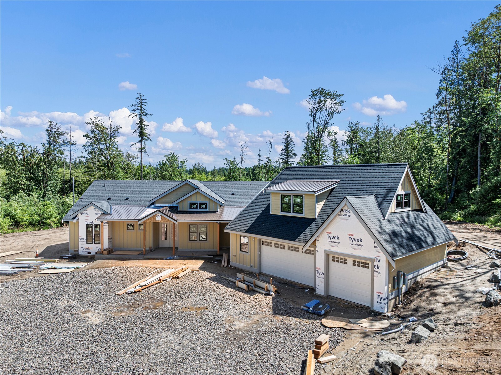 2126 160th Street Property Photo 5