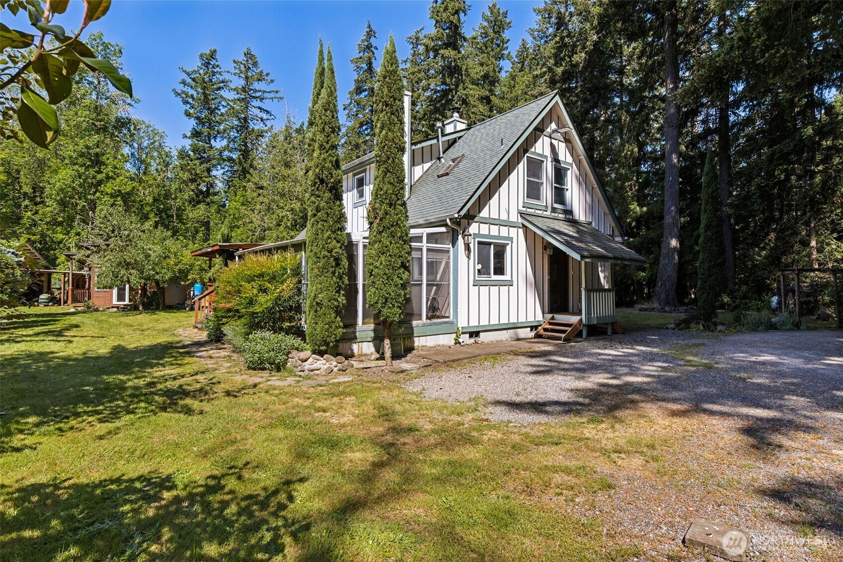15711 Vail Cut Off Road Property Photo 2