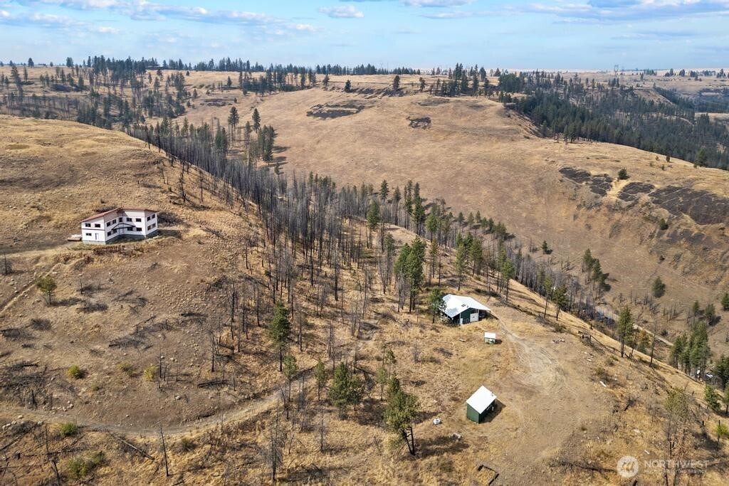 31725 N Hawk Creek Ranch Rd Property Photo 1