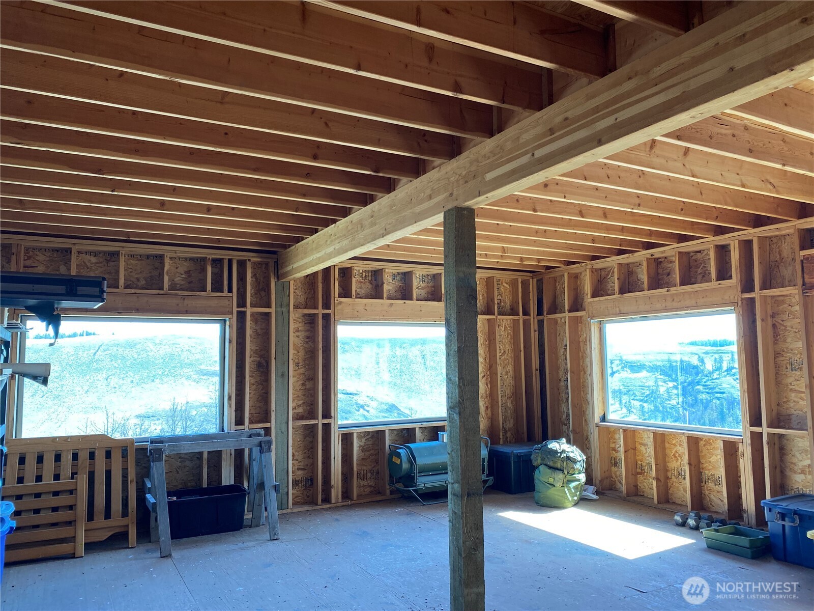31725 N Hawk Creek Ranch Rd Property Photo 5