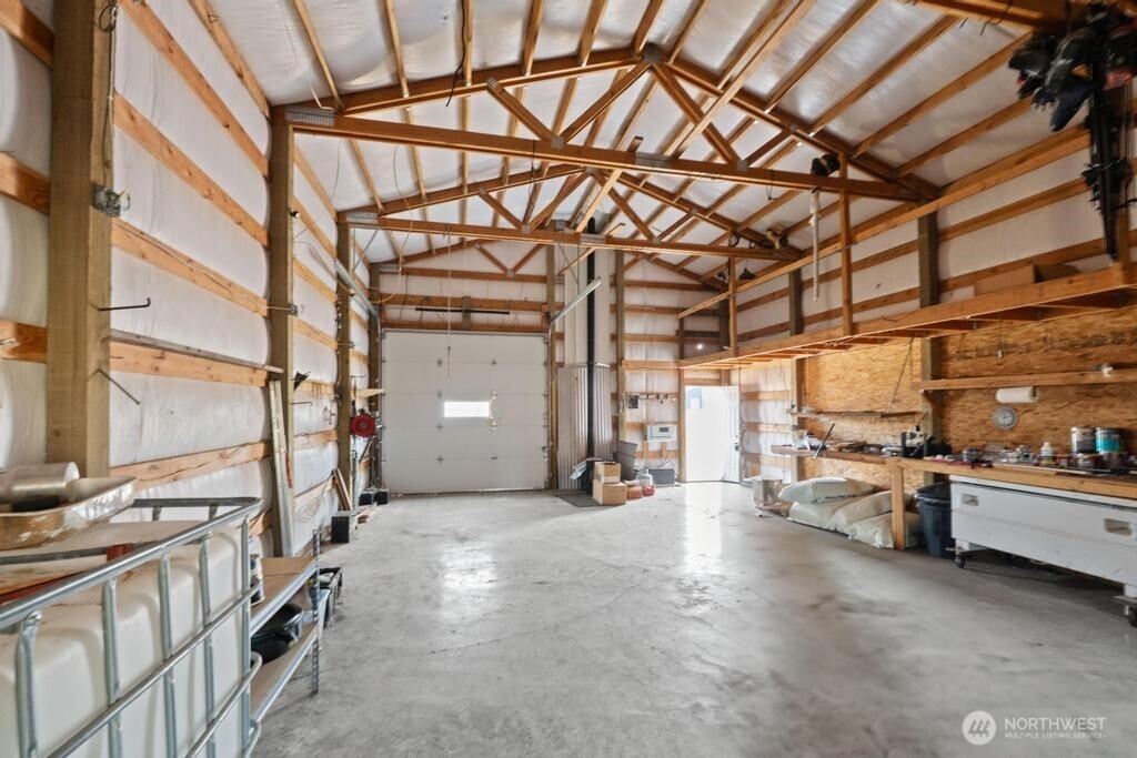 31725 N Hawk Creek Ranch Rd Property Photo 15