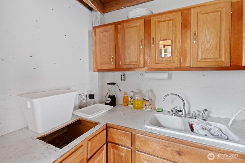 31725 N Hawk Creek Ranch Rd Property Photo 20