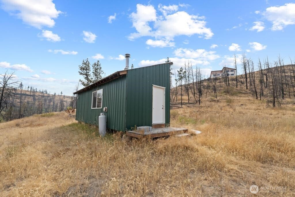 31725 N Hawk Creek Ranch Rd Property Photo 26