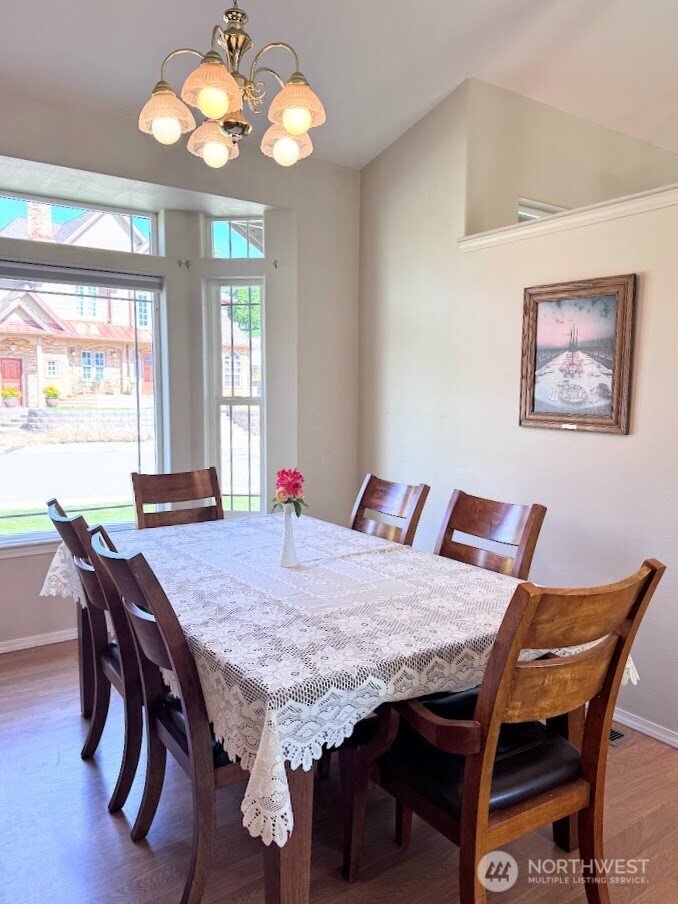 1511 N Anne Avenue Property Photo 4