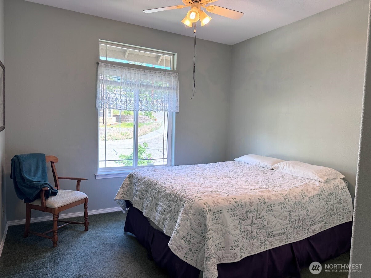 1511 N Anne Avenue Property Photo 7