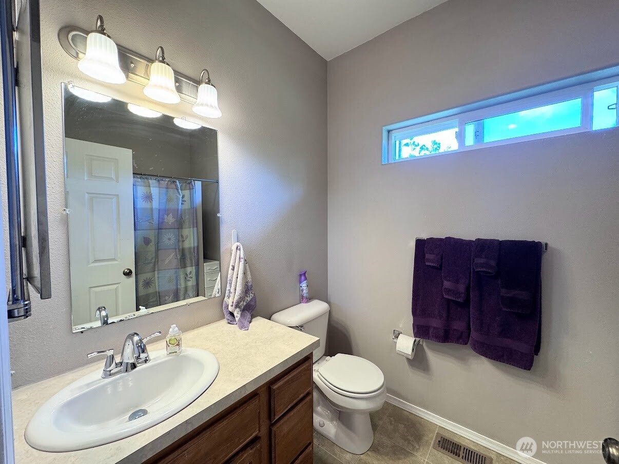 1511 N Anne Avenue Property Photo 10
