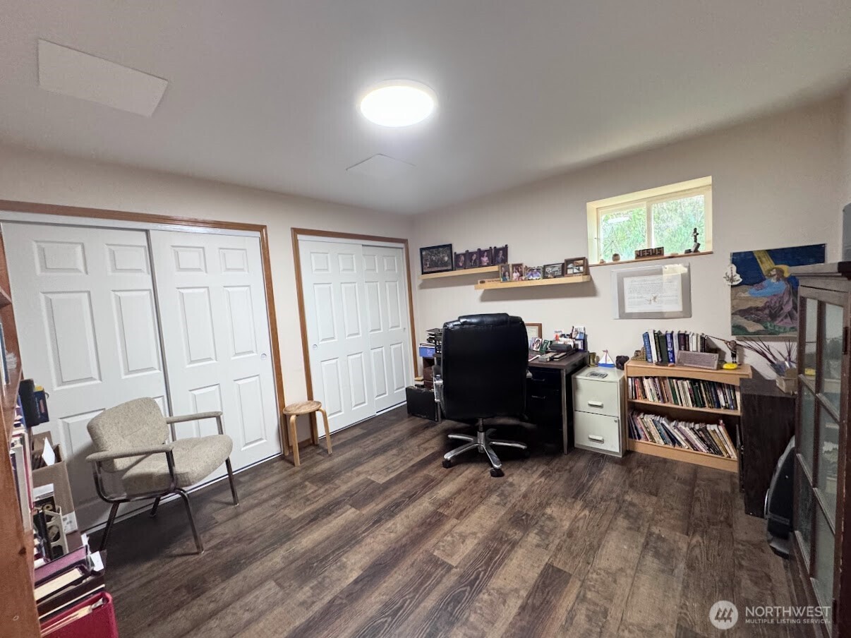 1511 N Anne Avenue Property Photo 16