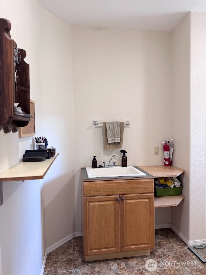 1511 N Anne Avenue Property Photo 21