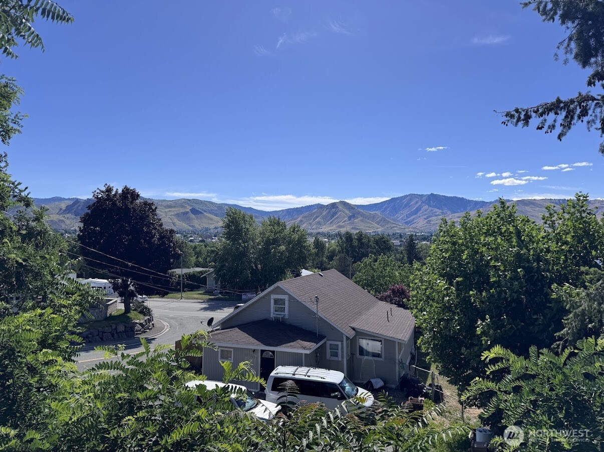 1511 N Anne Avenue Property Photo 22