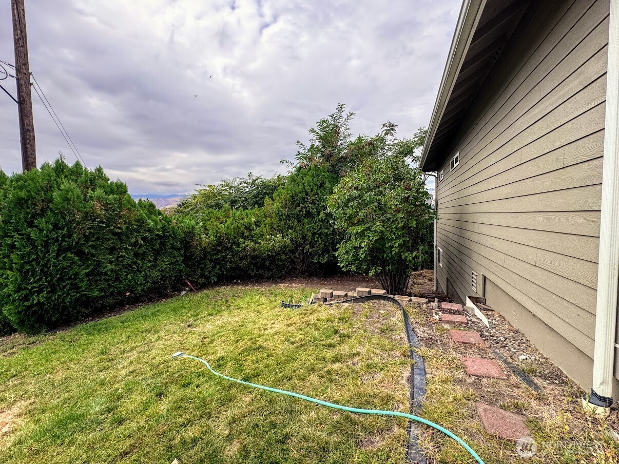 1511 N Anne Avenue Property Photo 25