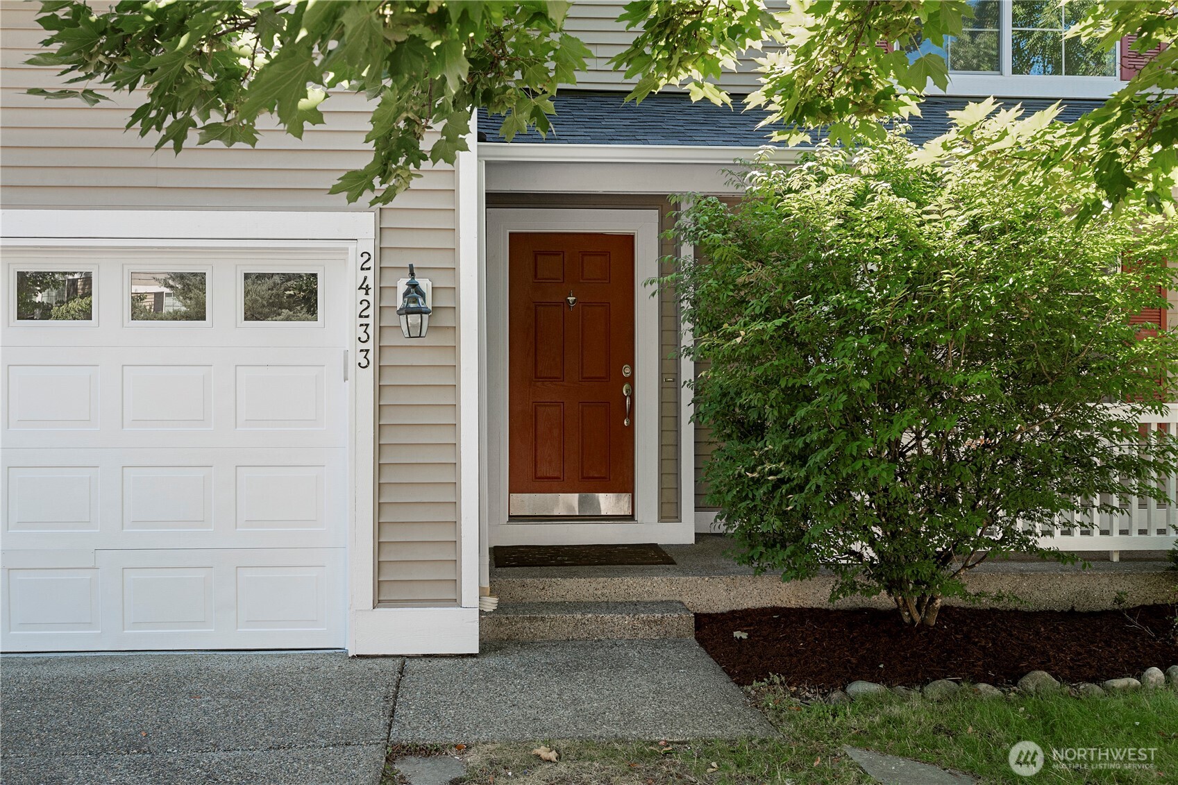 24233 237th Way Property Photo 1