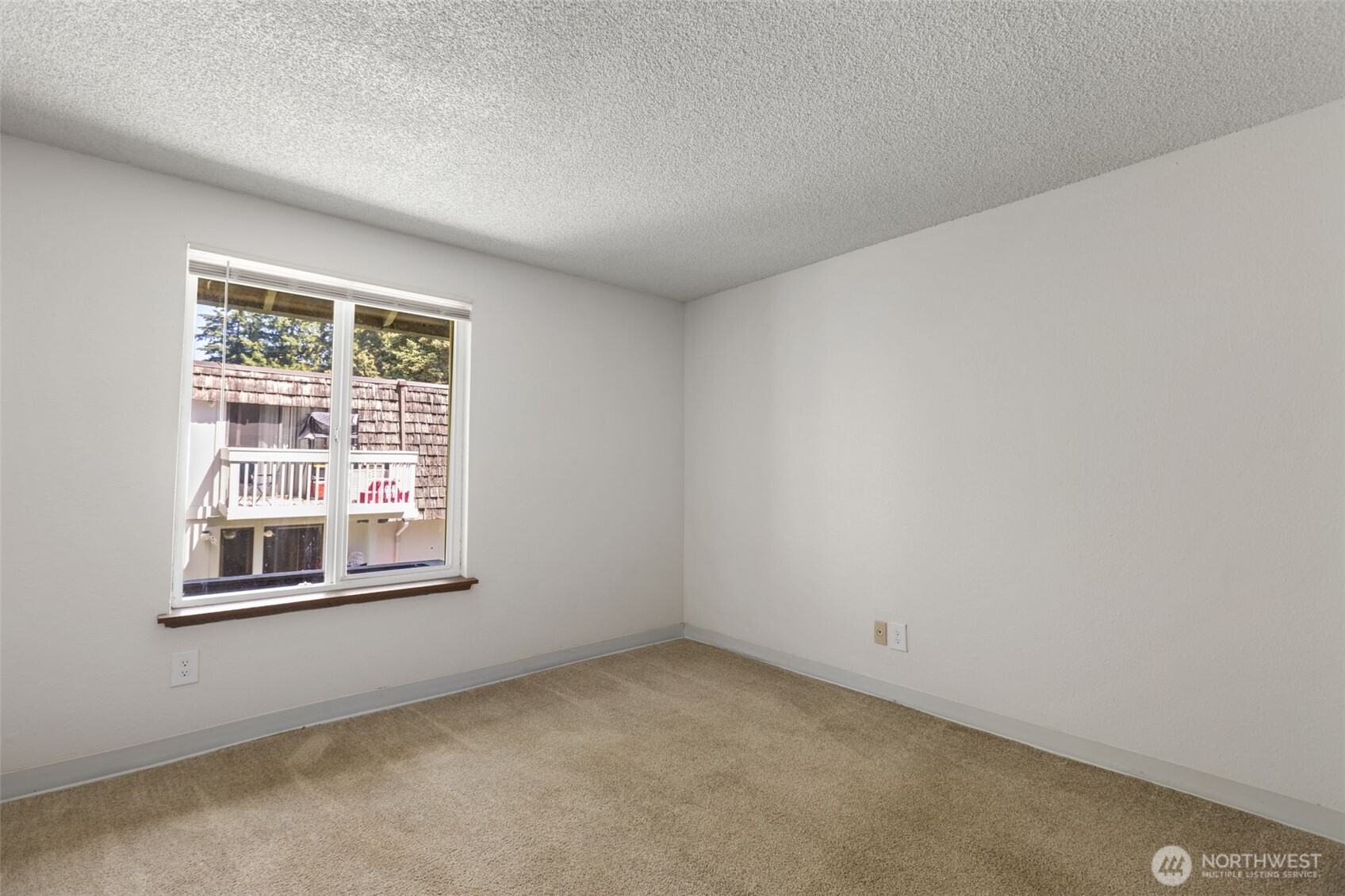 34025 1st Place Property Photo 23