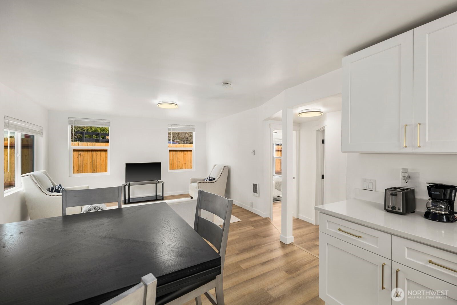 1747 1/2 Ne 147th St Property Photo 18