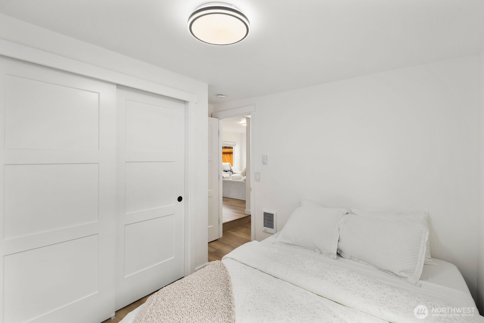1747 1/2 Ne 147th St Property Photo 21