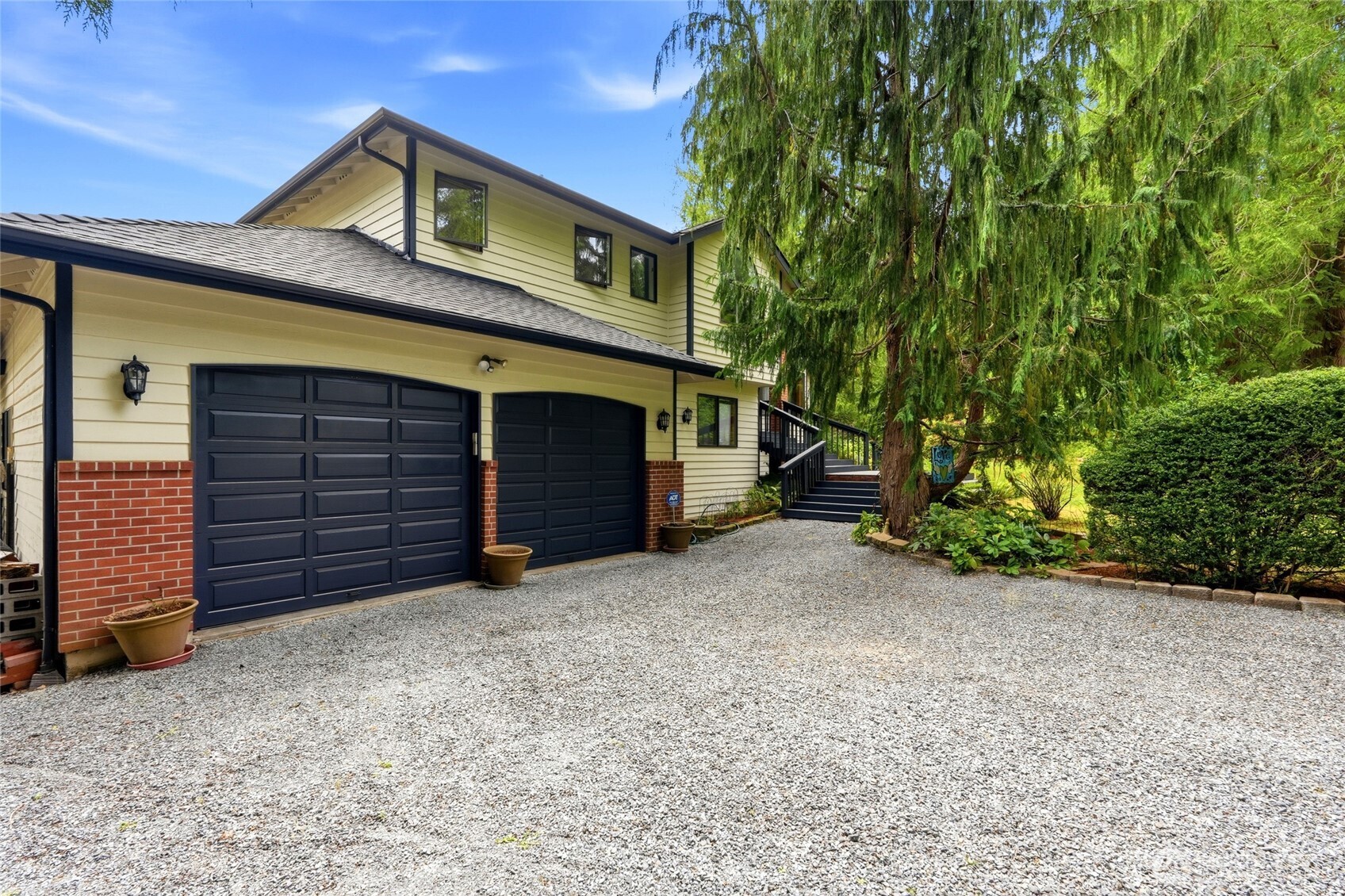 11525 76th Avenue Property Photo 2