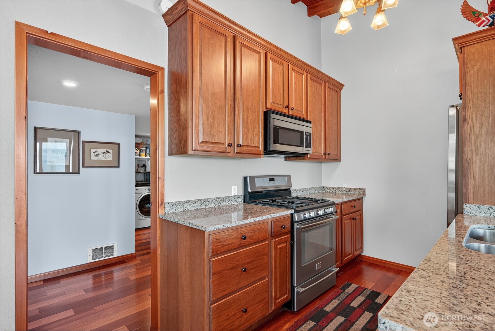 19422 Soundview Drive Property Photo 14