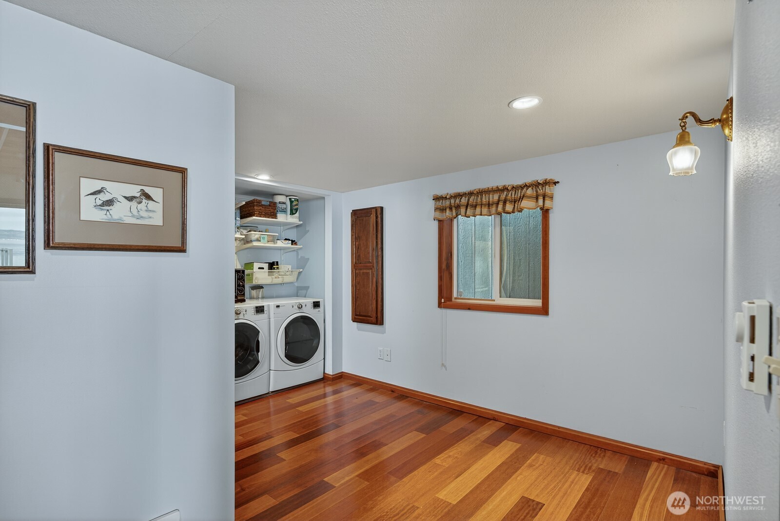 19422 Soundview Drive Property Photo 19
