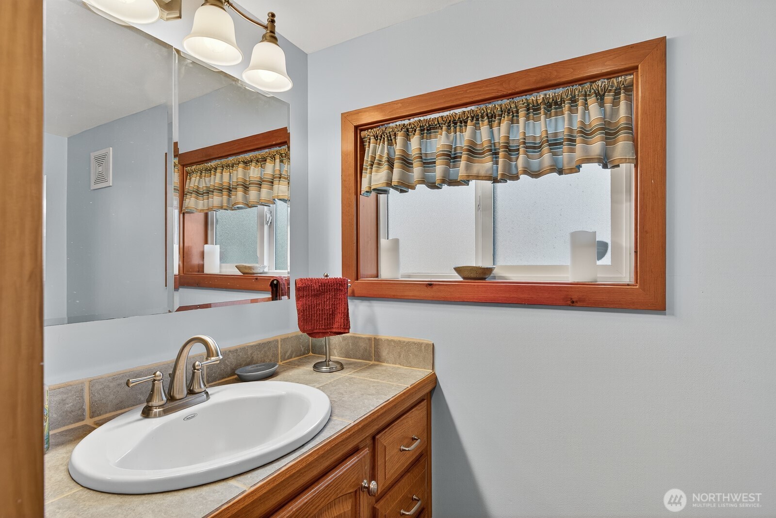 19422 Soundview Drive Property Photo 21
