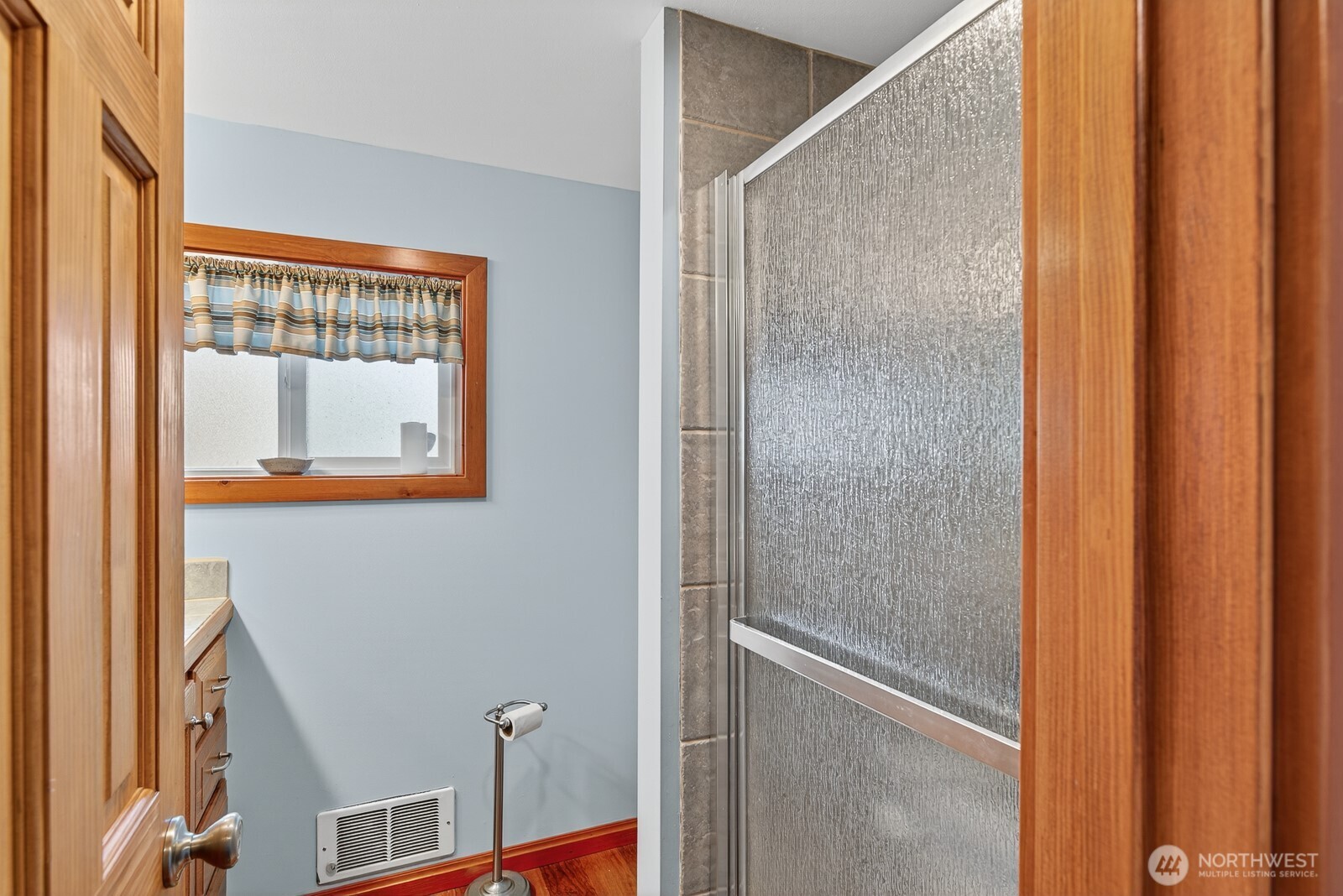 19422 Soundview Drive Property Photo 22