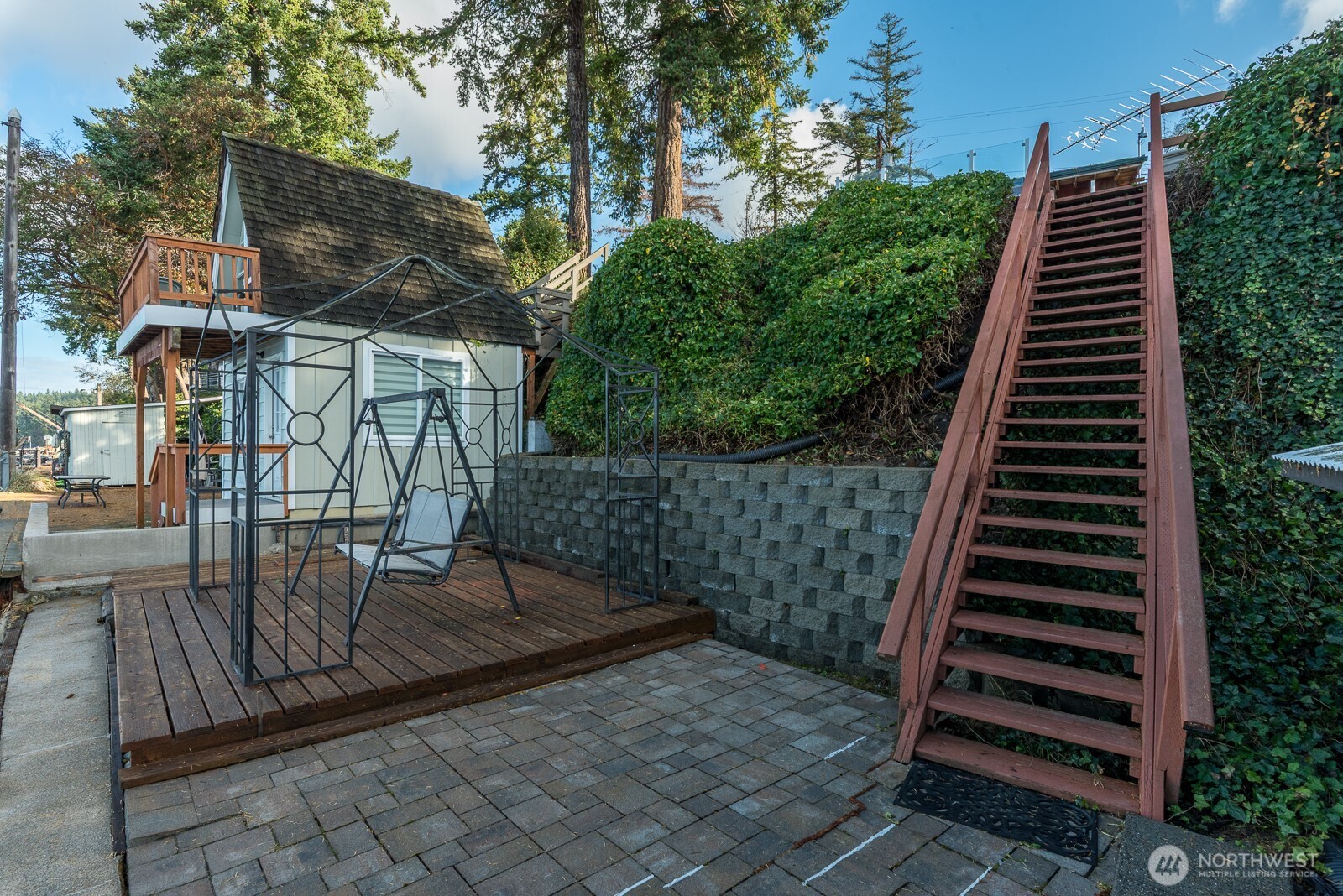 19422 Soundview Drive Property Photo 28
