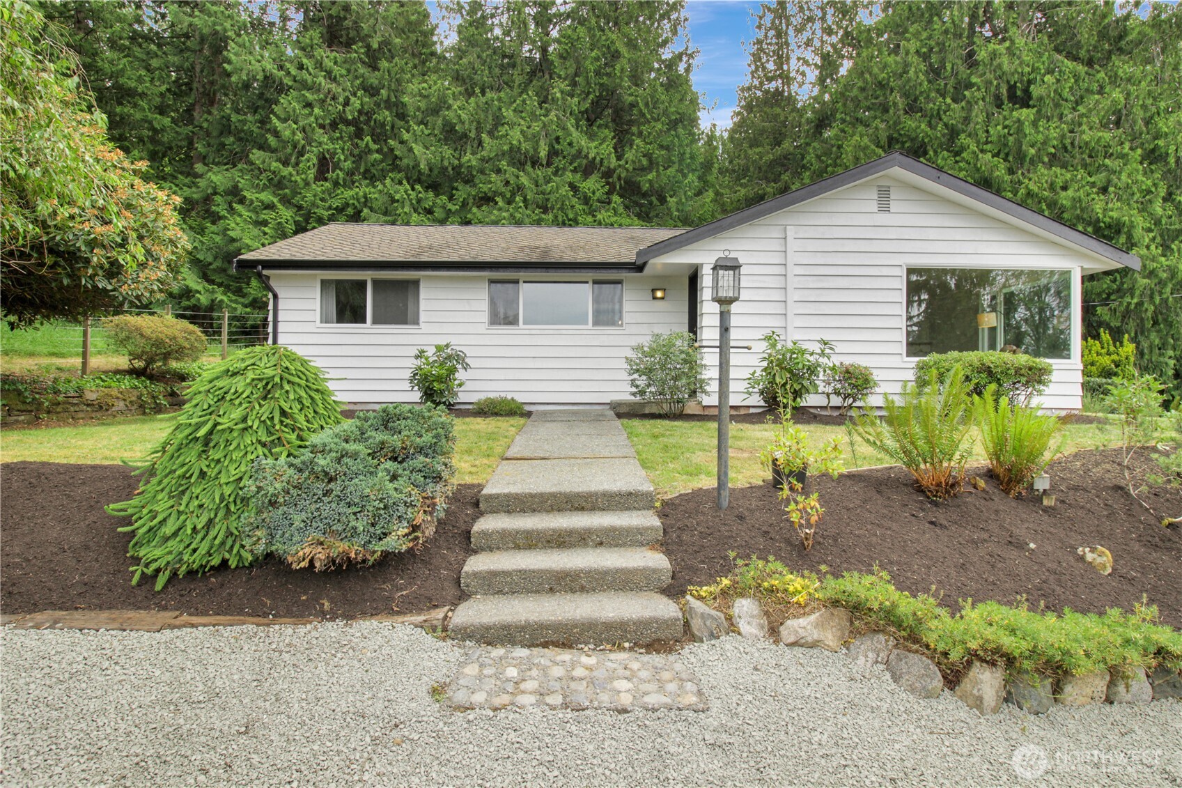 722 172nd Street Property Photo 3