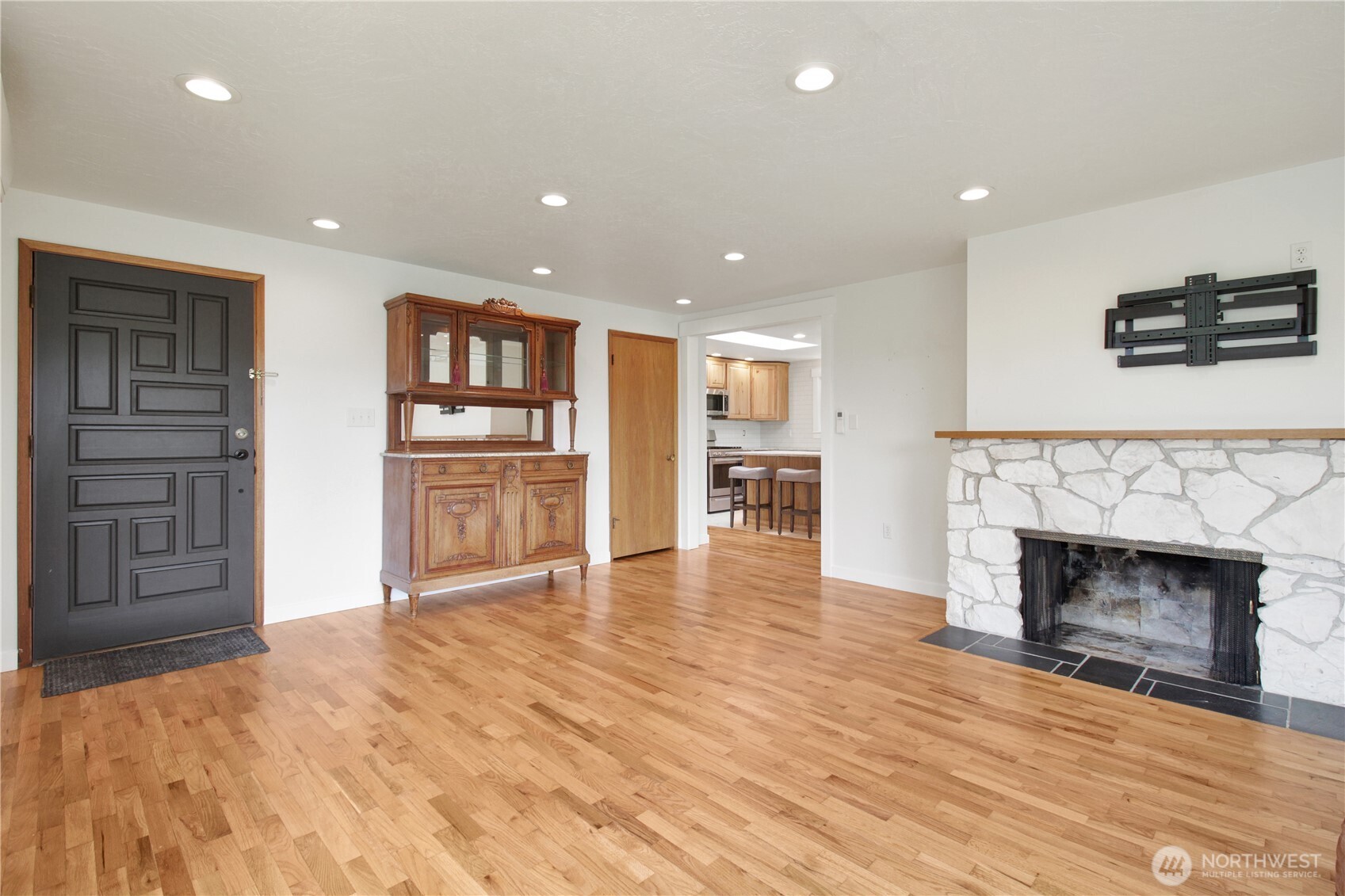 722 172nd Street Property Photo 7