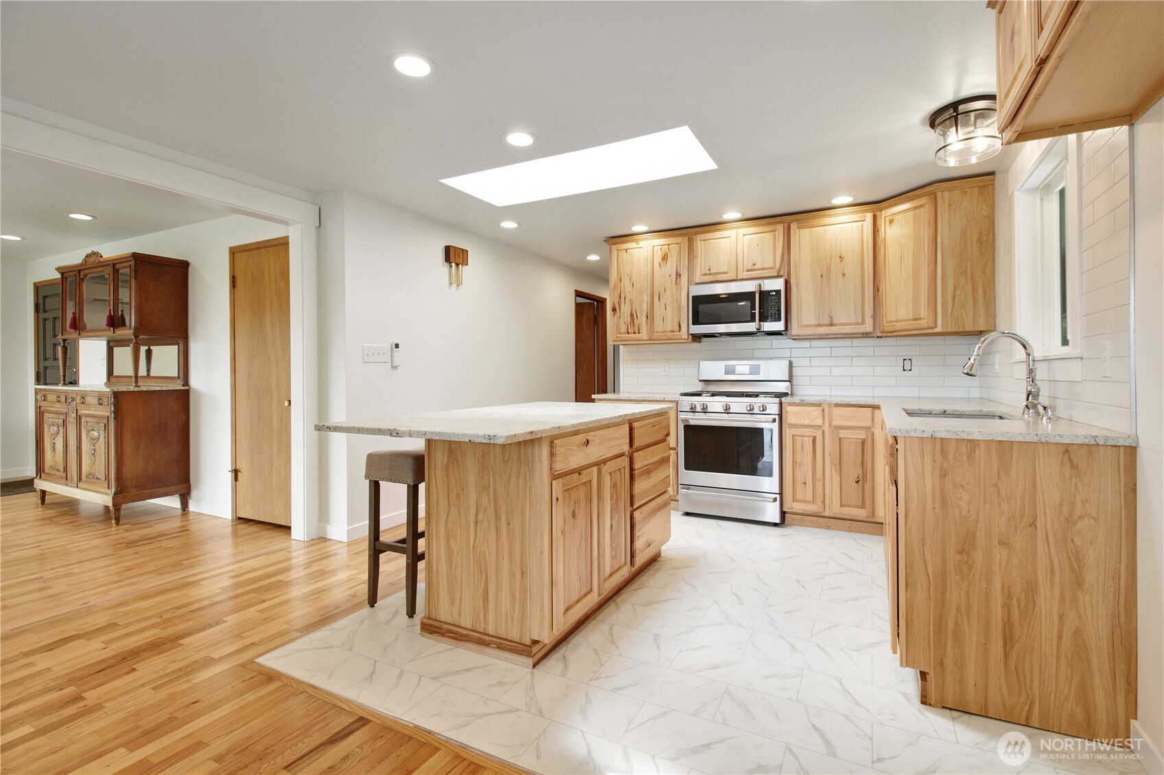722 172nd Street Property Photo 8