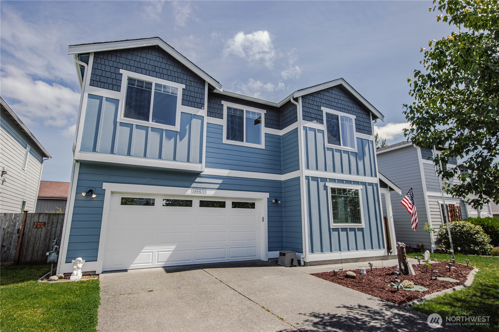 16475 Se Greenbrier Street Property Photo 1