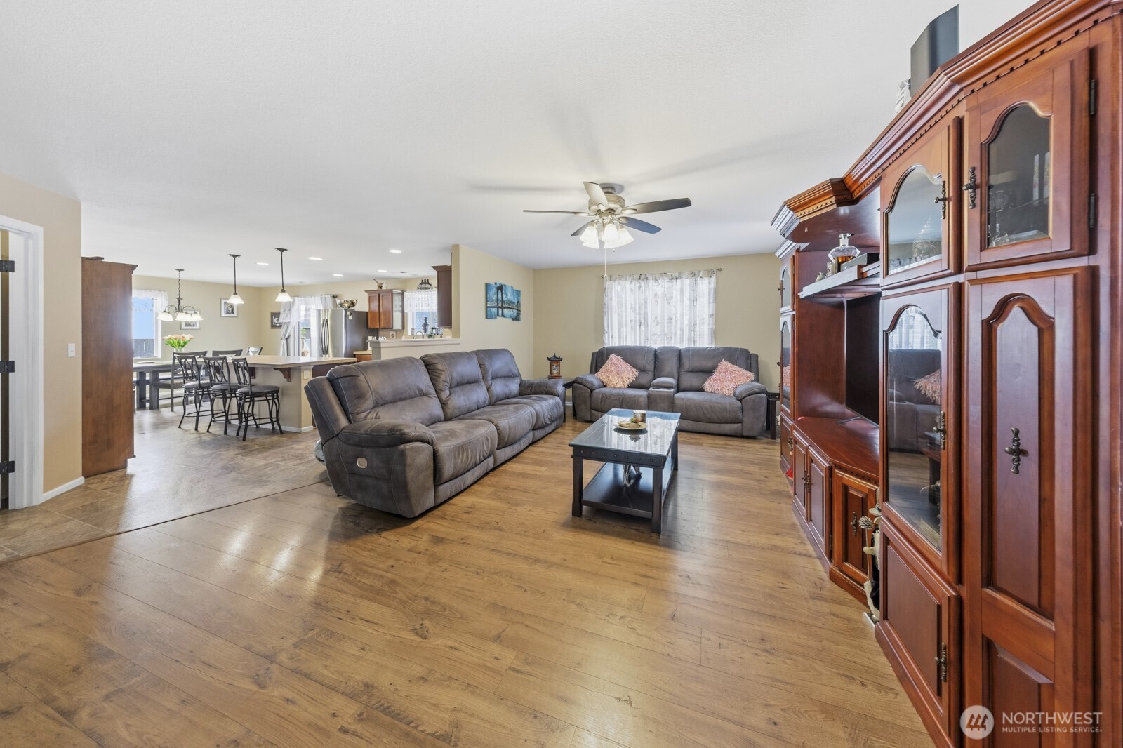16475 Se Greenbrier Street Property Photo 7