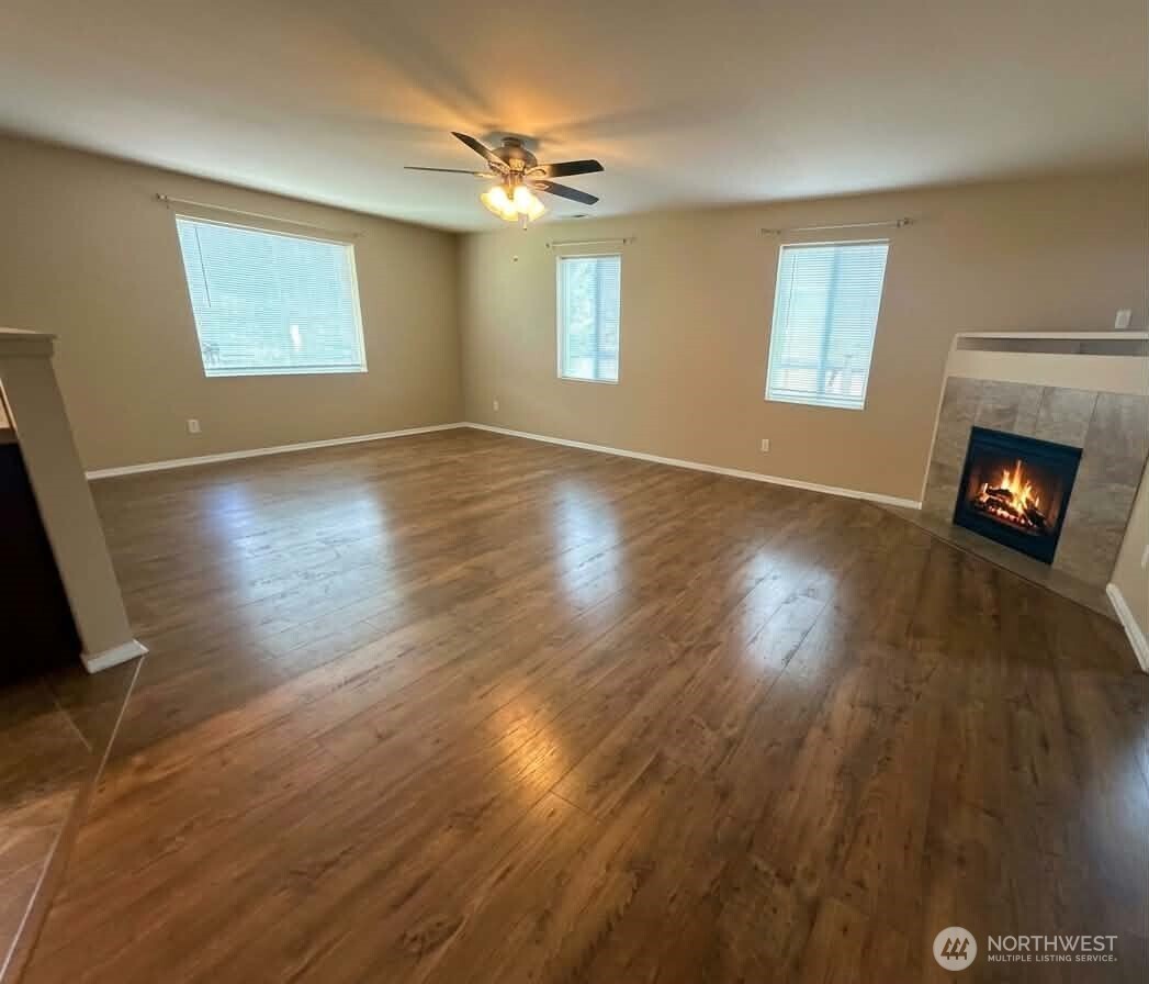 16475 Se Greenbrier Street Property Photo 8