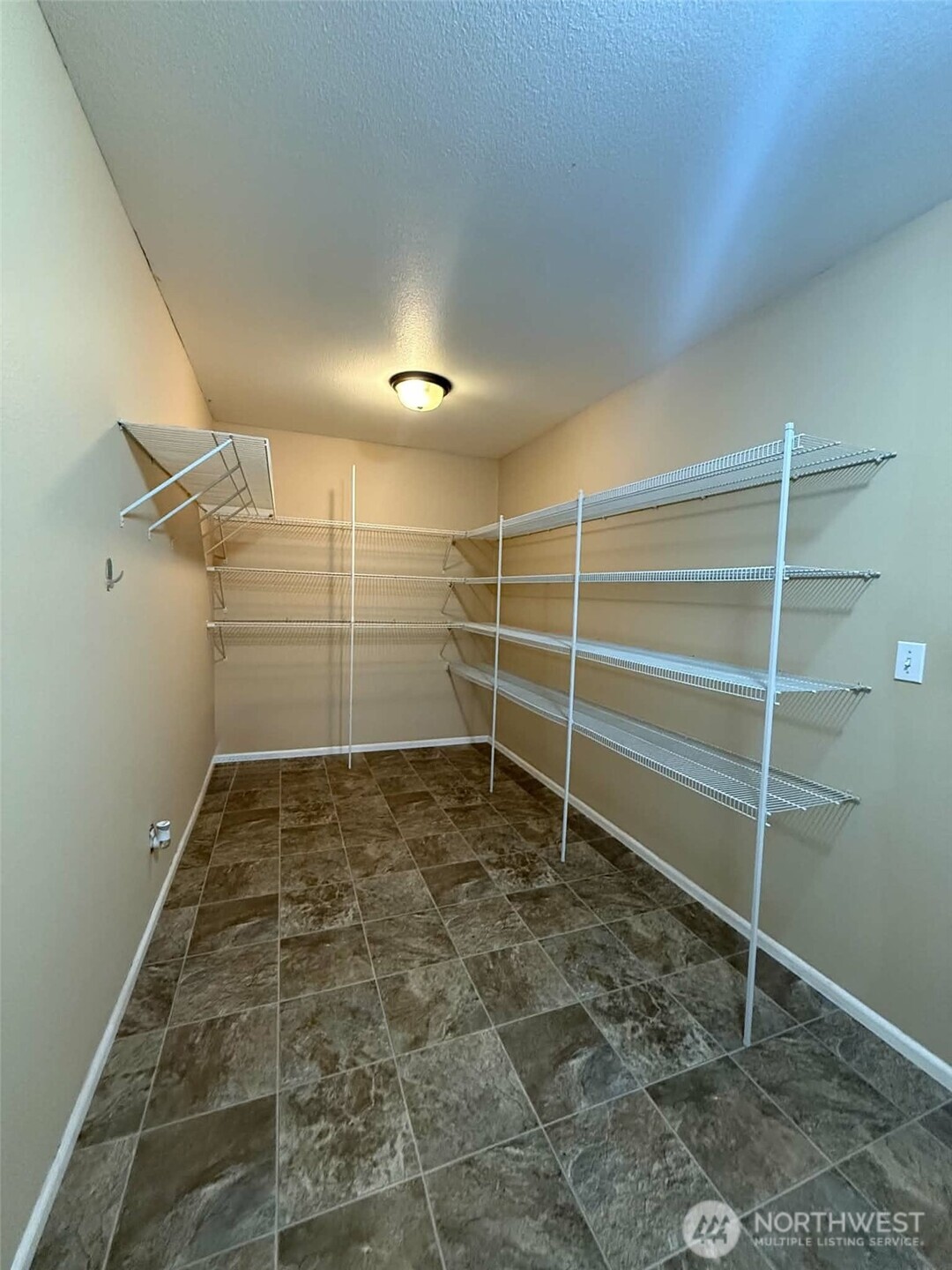 16475 Se Greenbrier Street Property Photo 15