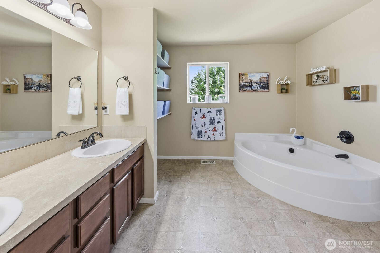 16475 Se Greenbrier Street Property Photo 28