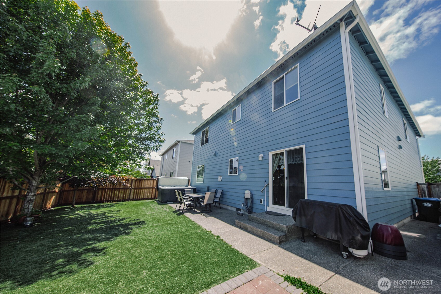 16475 Se Greenbrier Street Property Photo 32