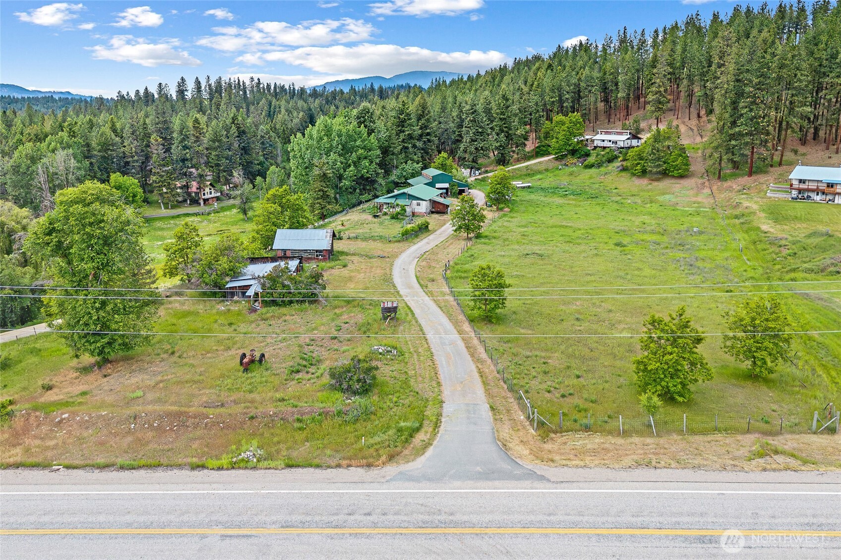 637 Hwy 20 Property Photo 1