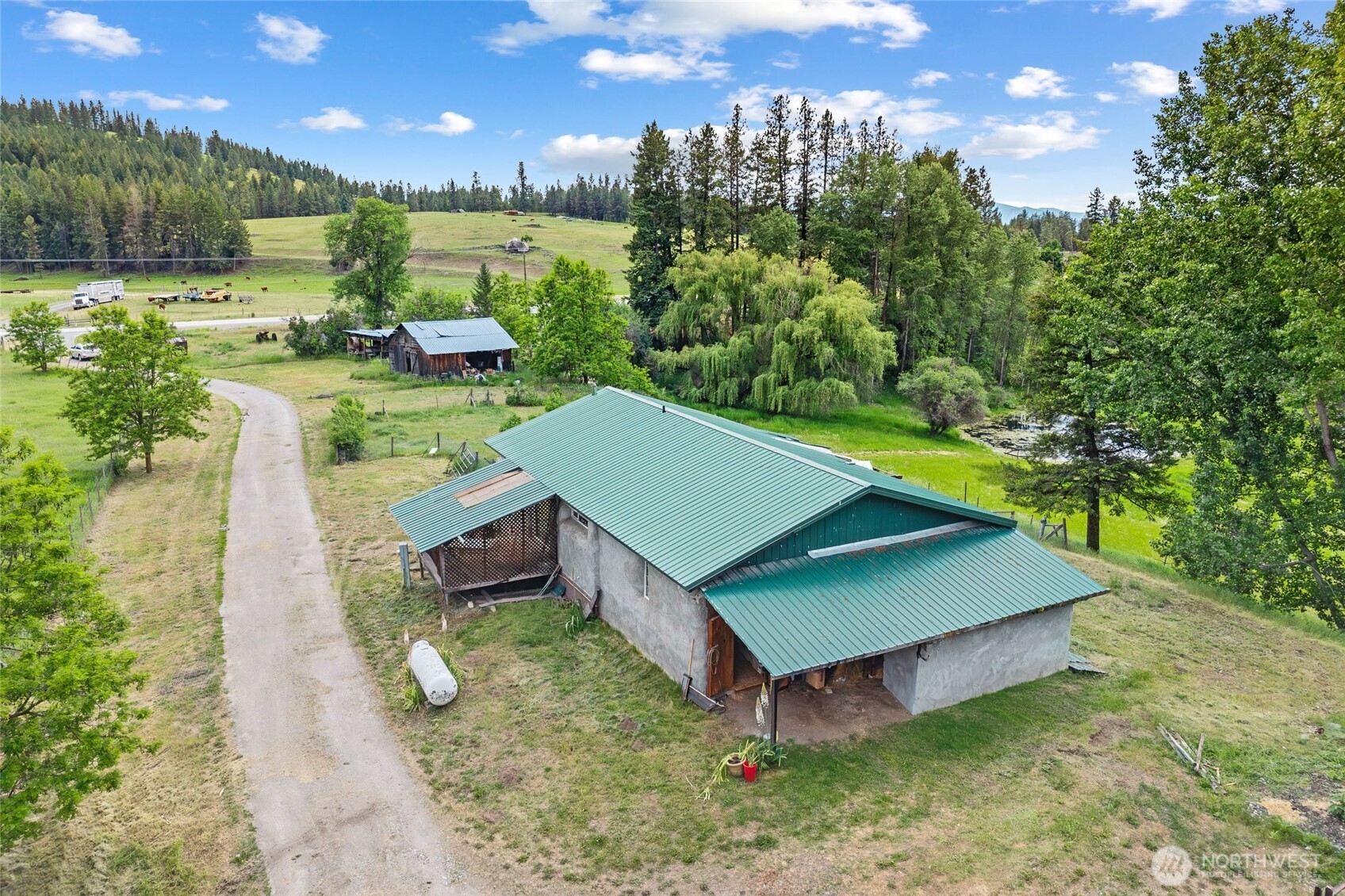 637 Hwy 20 Property Photo 4