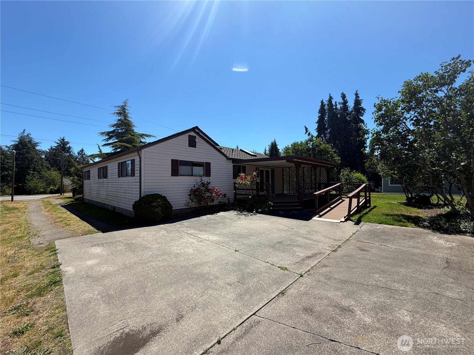 11223 Rhody Drive Property Photo 2