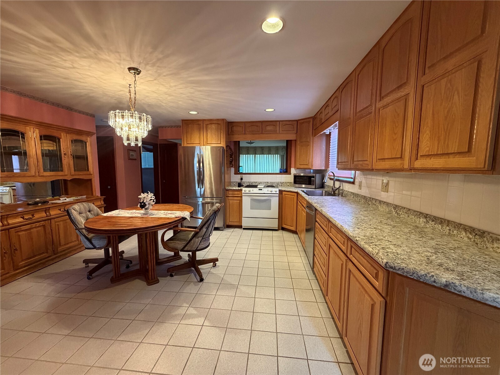 11223 Rhody Drive Property Photo 8