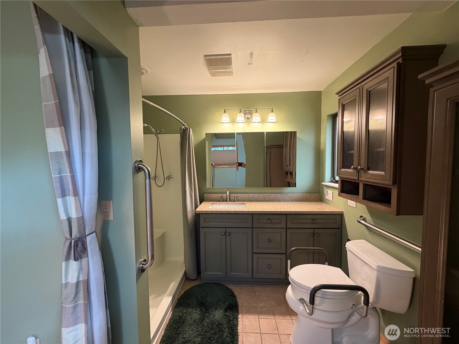 11223 Rhody Drive Property Photo 11