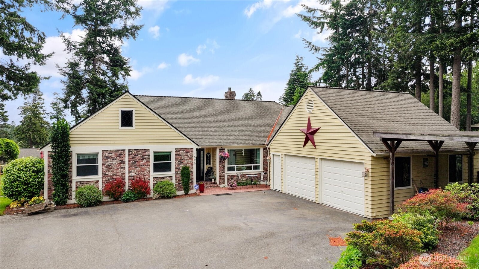 1596 Links Way Property Photo 2