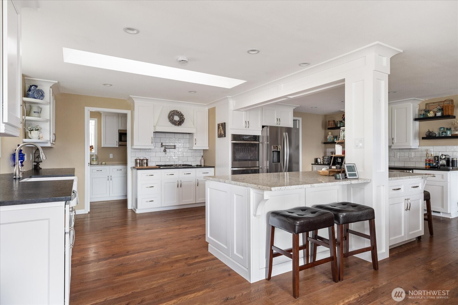 1596 Links Way Property Photo 8
