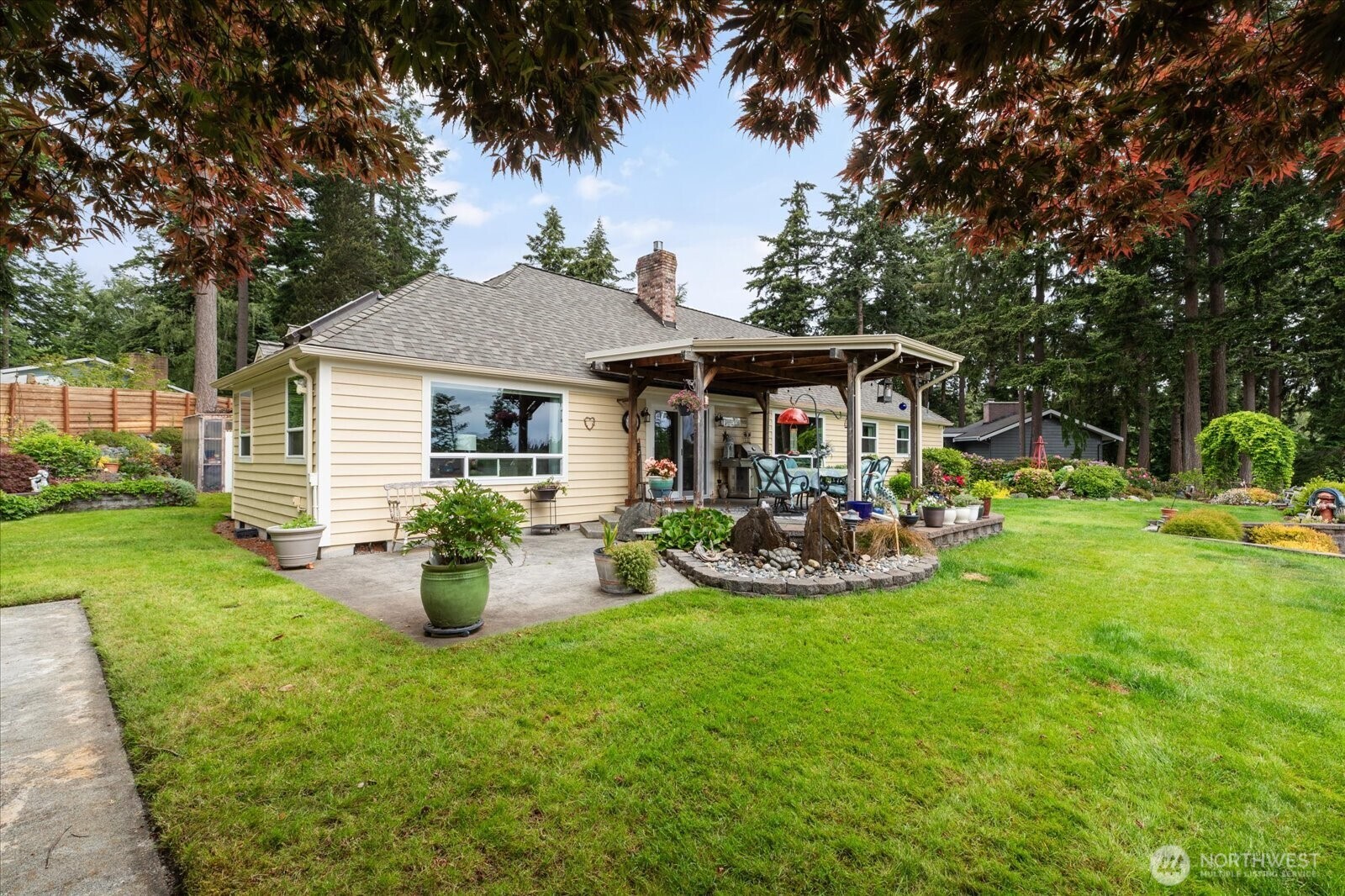 1596 Links Way Property Photo 35