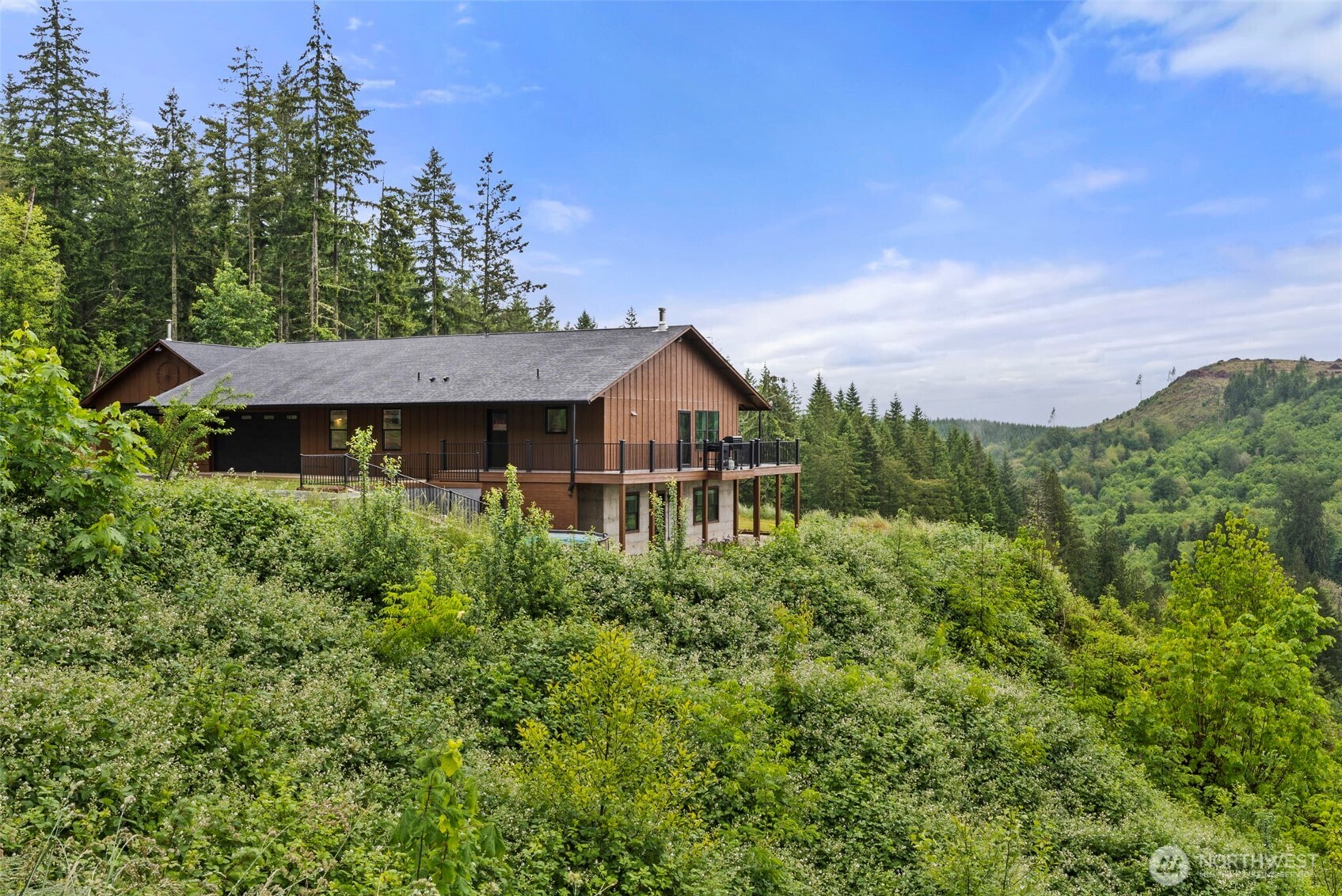 484 Salmon Creek Road Property Photo 3