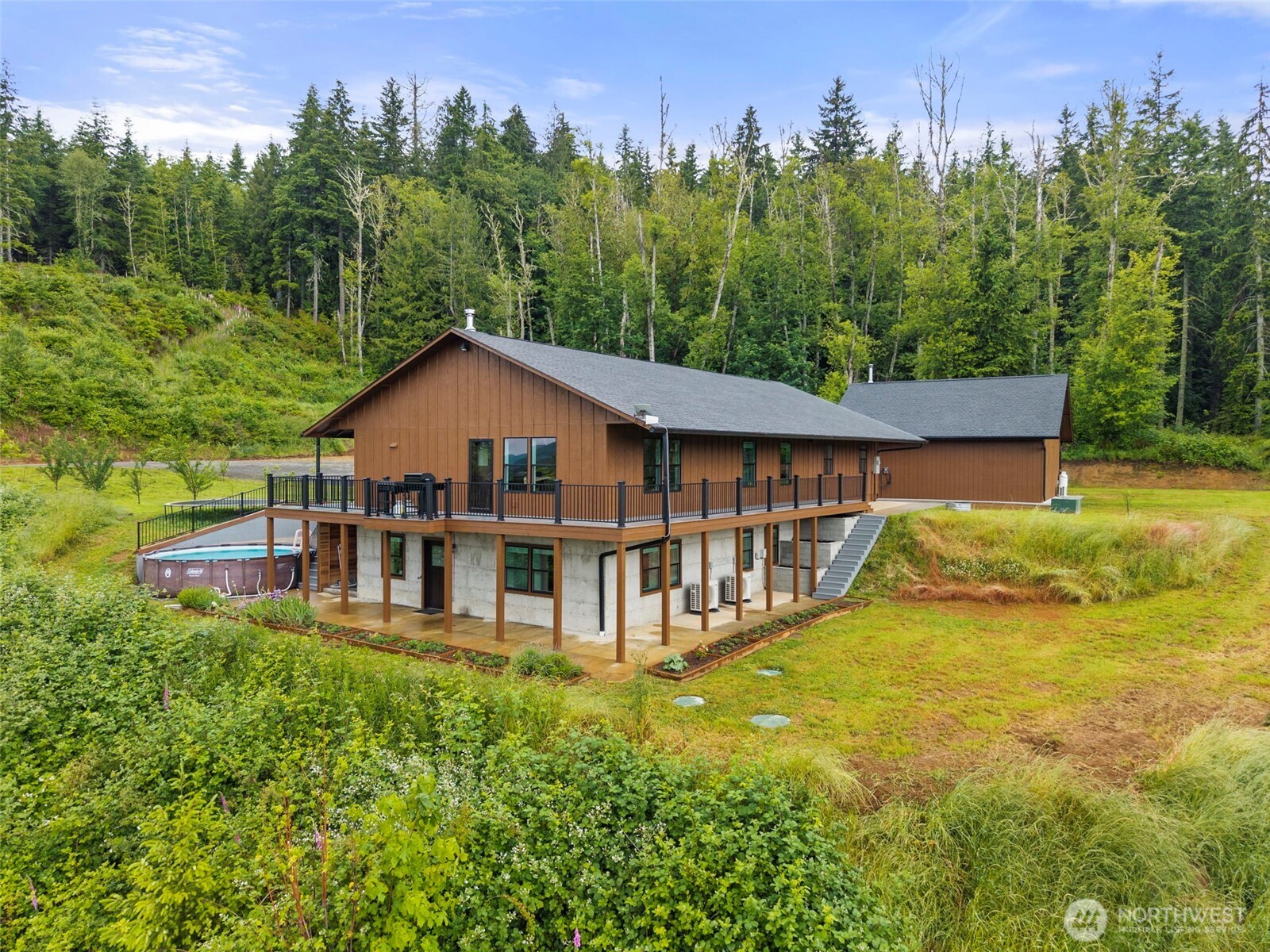484 Salmon Creek Road Property Photo 4