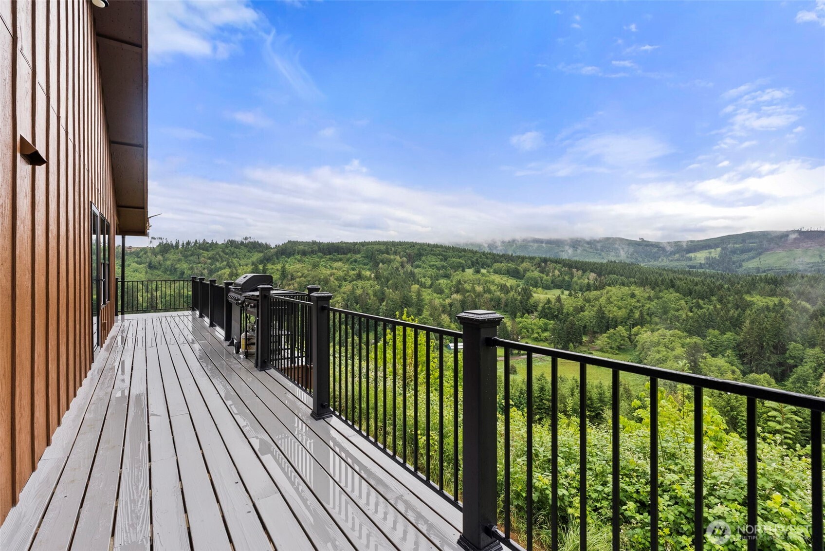 484 Salmon Creek Road Property Photo 6