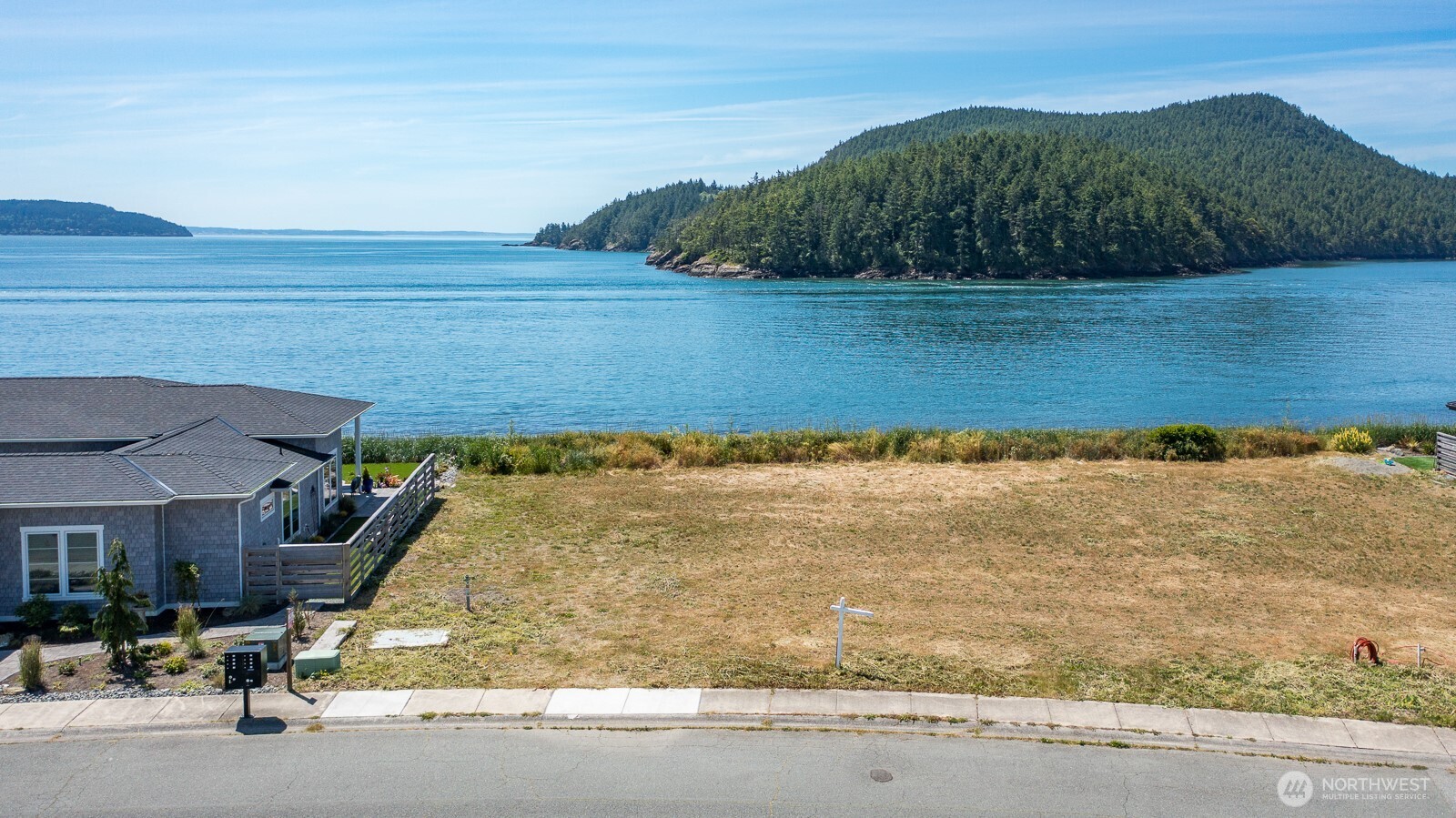2207 Skyline Way Property Photo 10