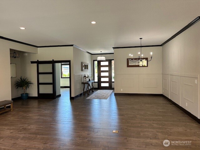 949 N Newport Loop Property Photo 5