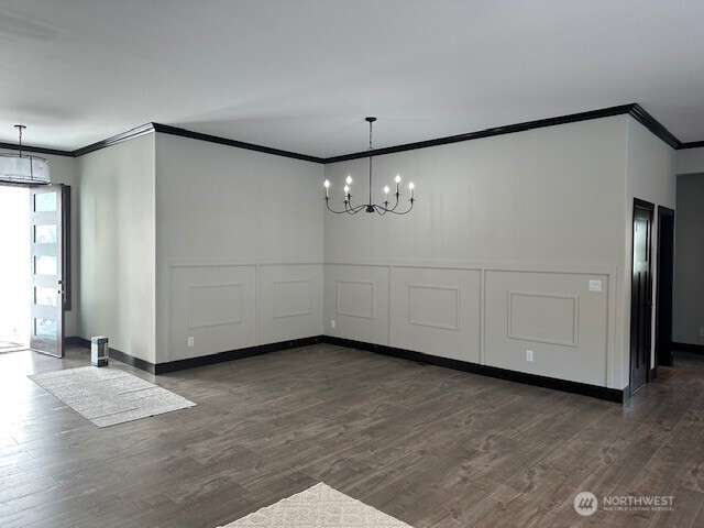 949 N Newport Loop Property Photo 14